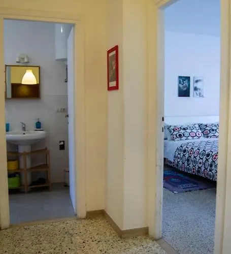 Little & Pretty House In * Roma